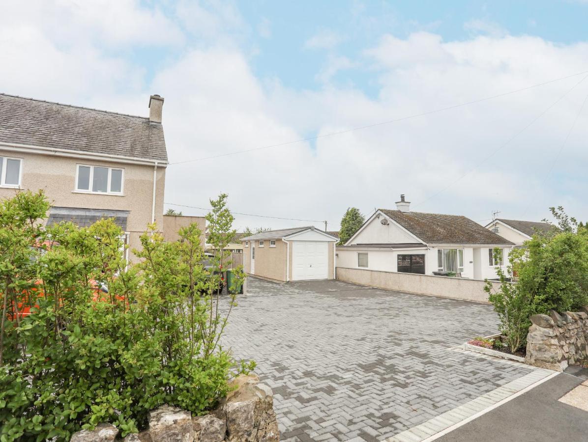 Rhiwlas Bach Benllech Exterior photo
